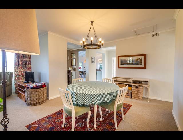 3 BEDROOM FREEHOLD FOR SALE IN UNDERBERG